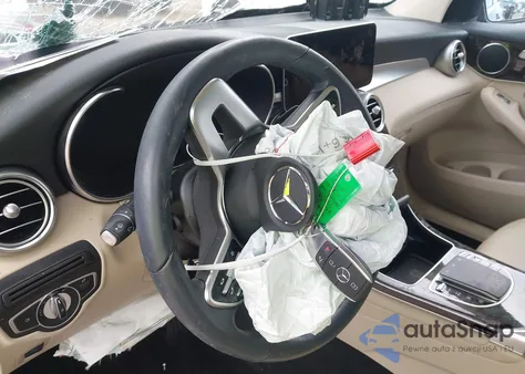 2022 Mercedes-Benz Glc 300 Suv z USA, uszkodzony, nr VIN W1N0G8DBXNG111930